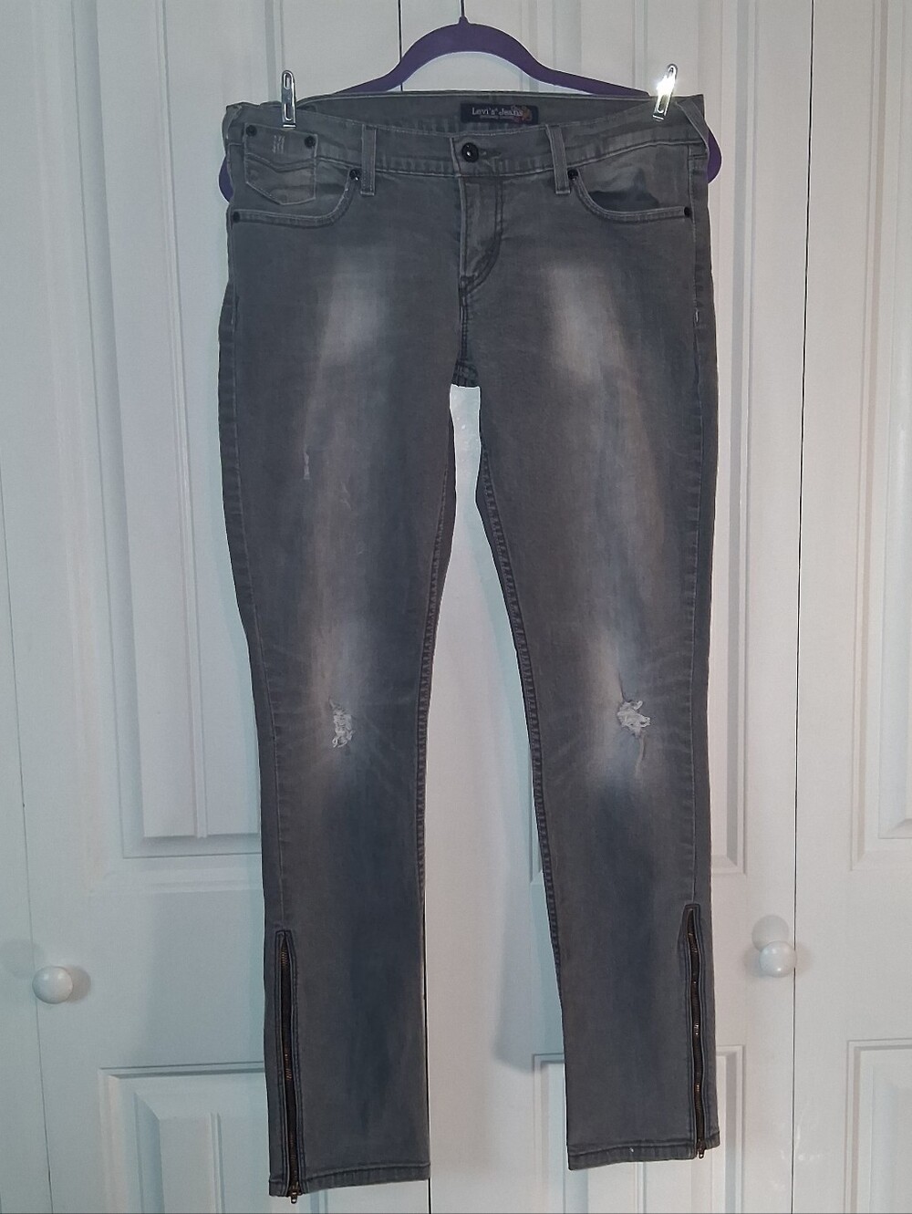 Levi's Gray Distressed Slim Women's Jeans Size 12 (31) Teens/Women